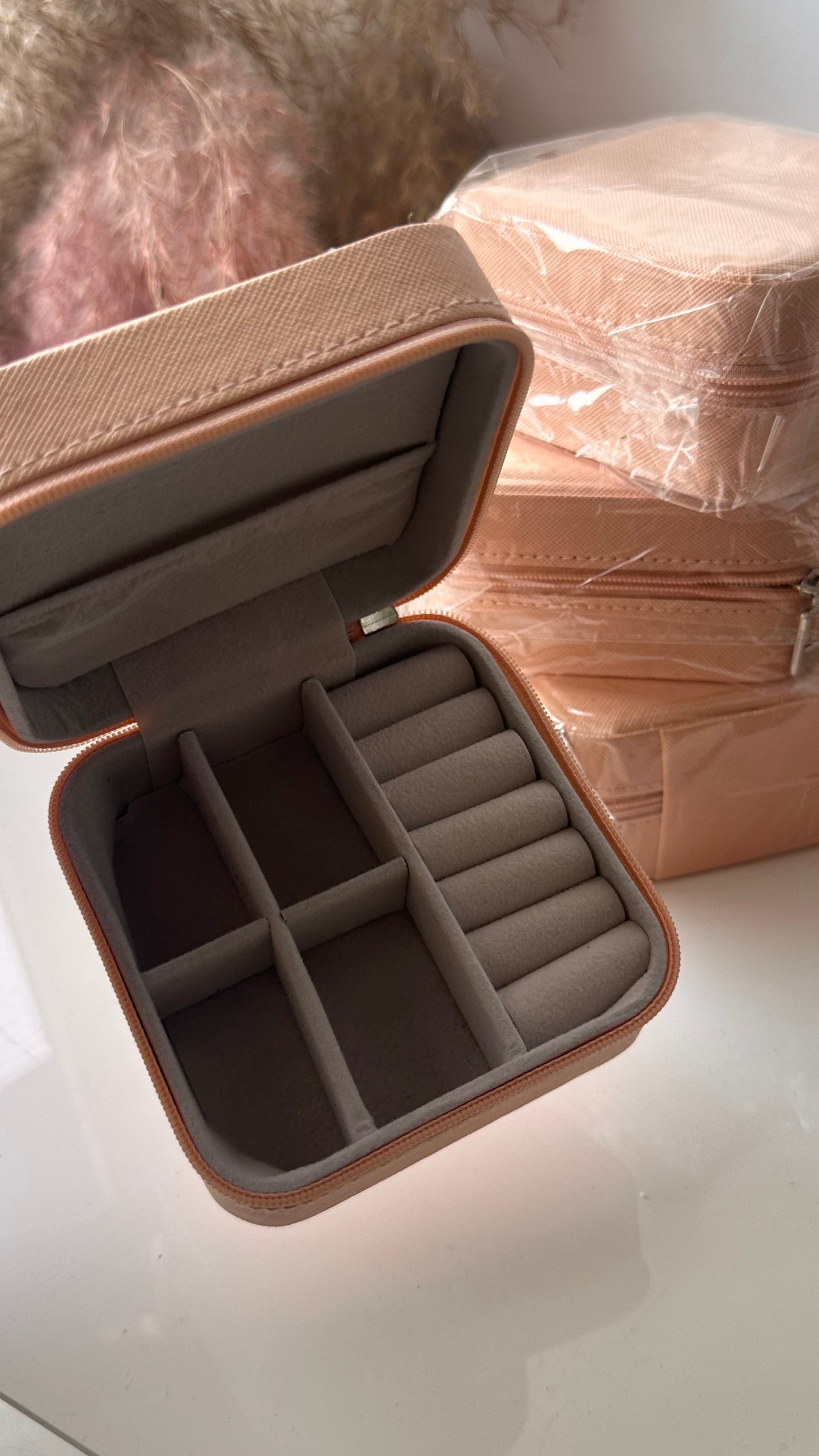 Jewellery organiser