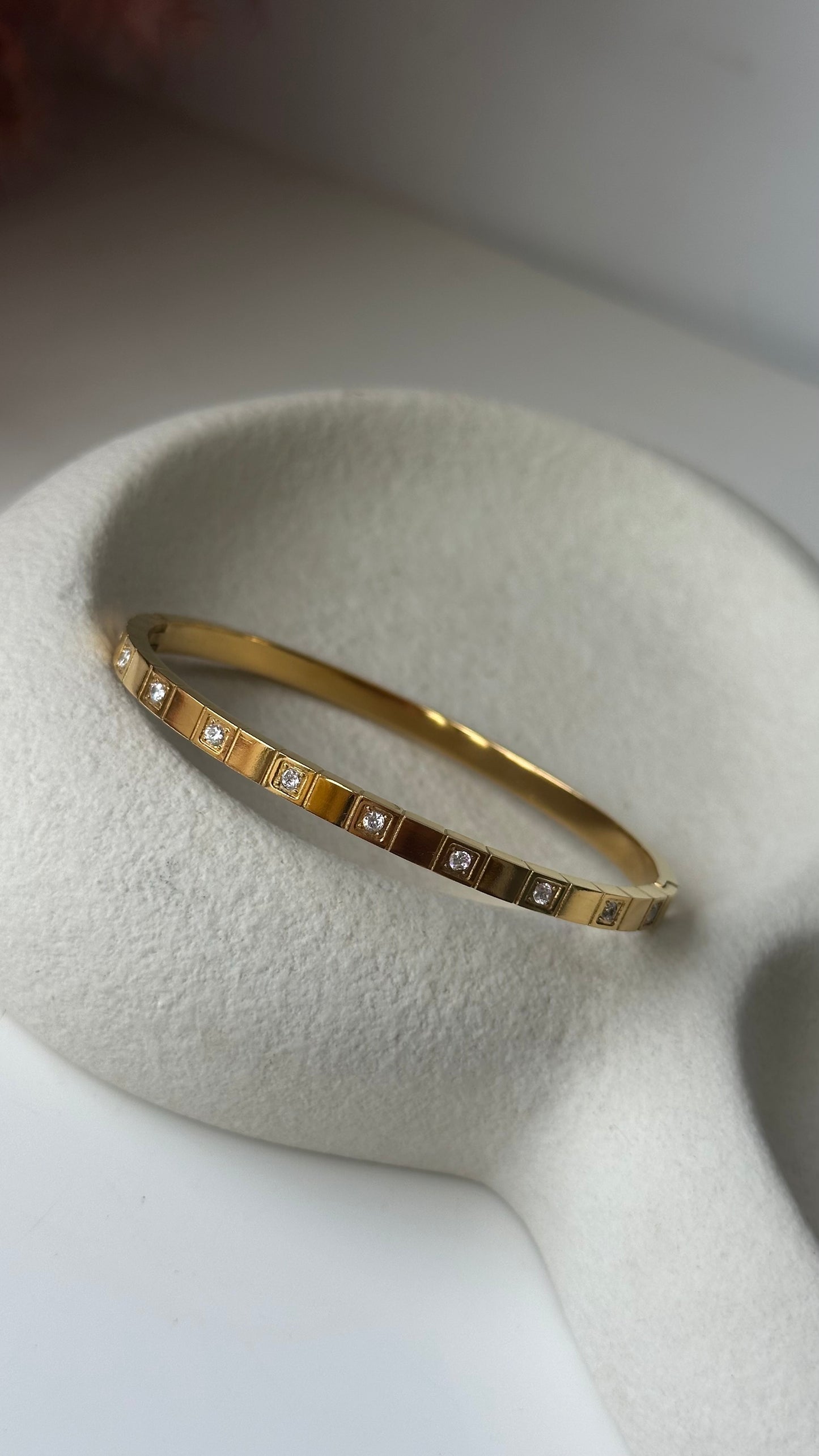 Minimal Bracelet