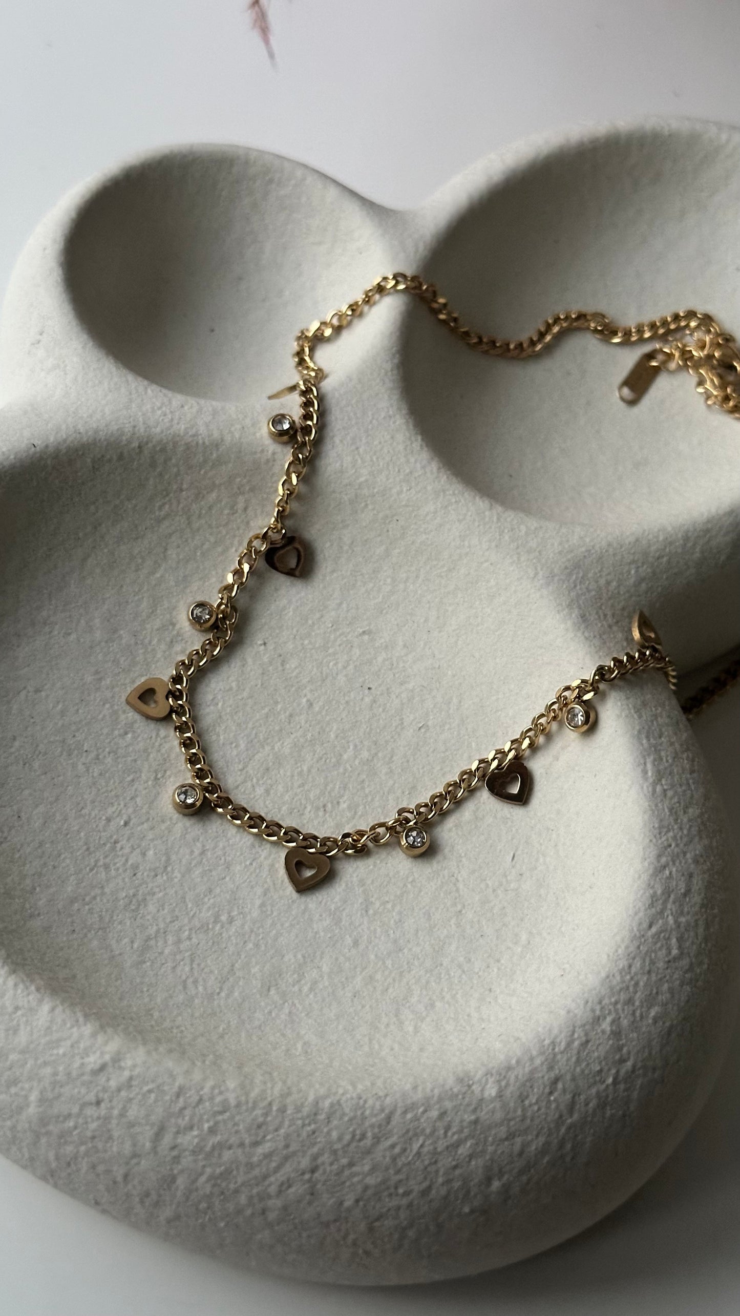 Maris - gold necklace