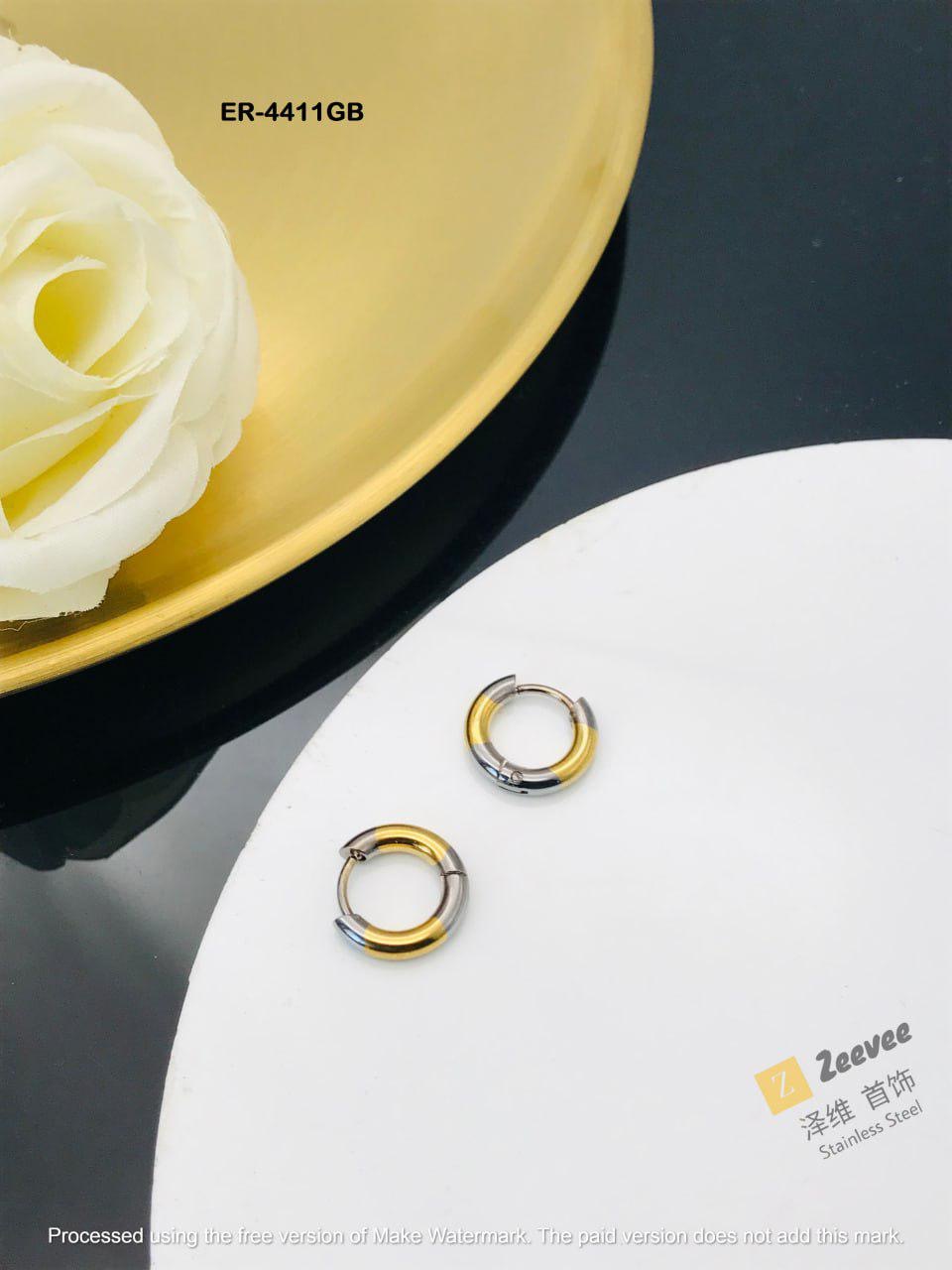 Staple hoops / piercings