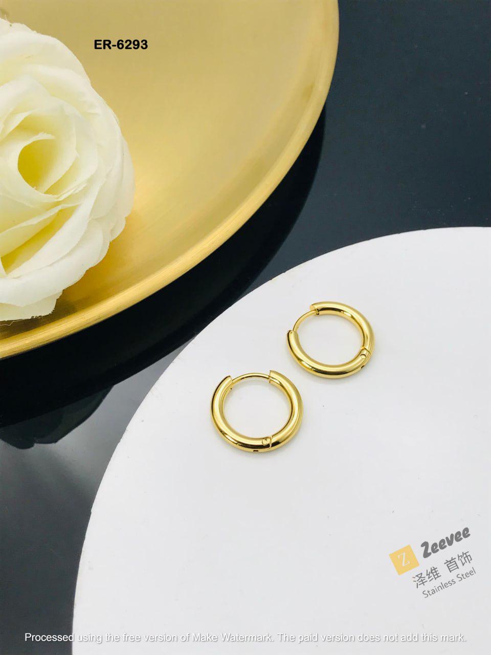 Staple hoops / piercings