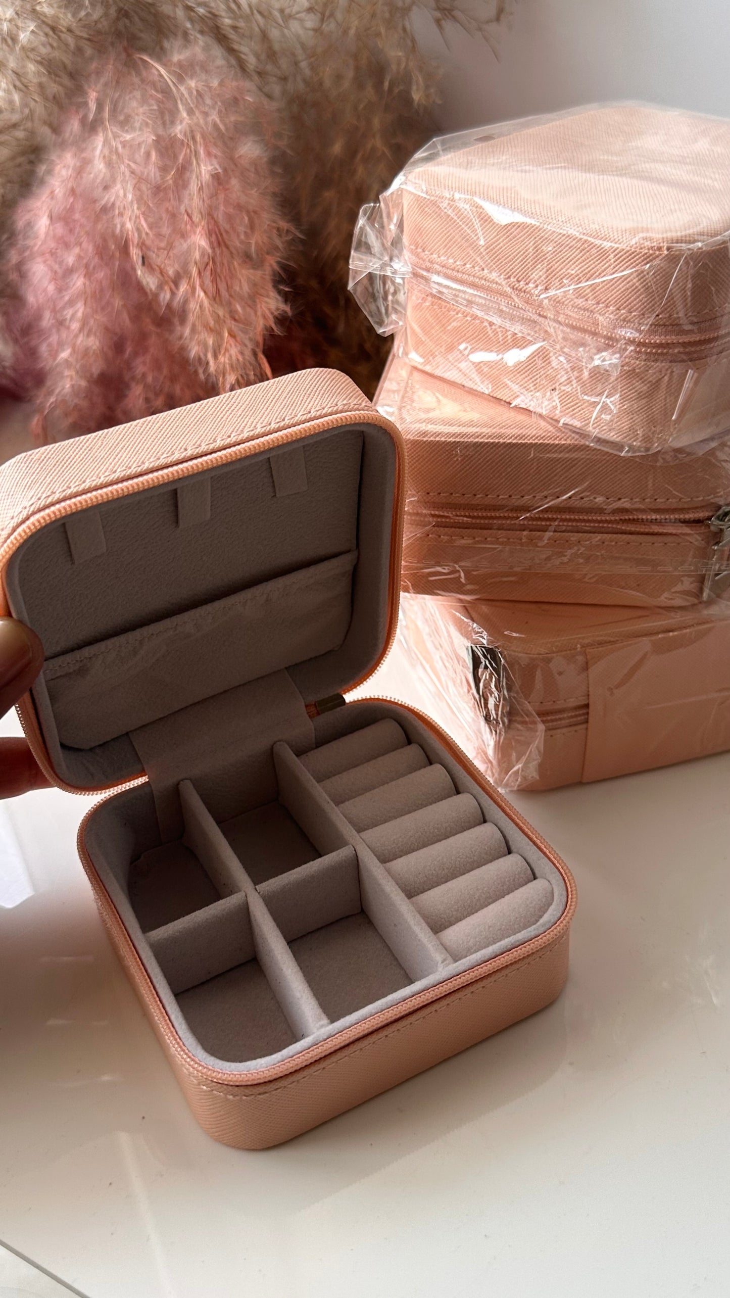 Jewellery organiser