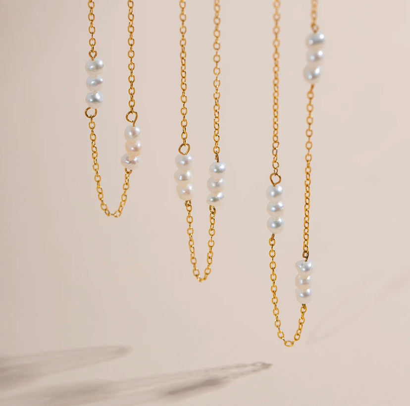 Mia necklace