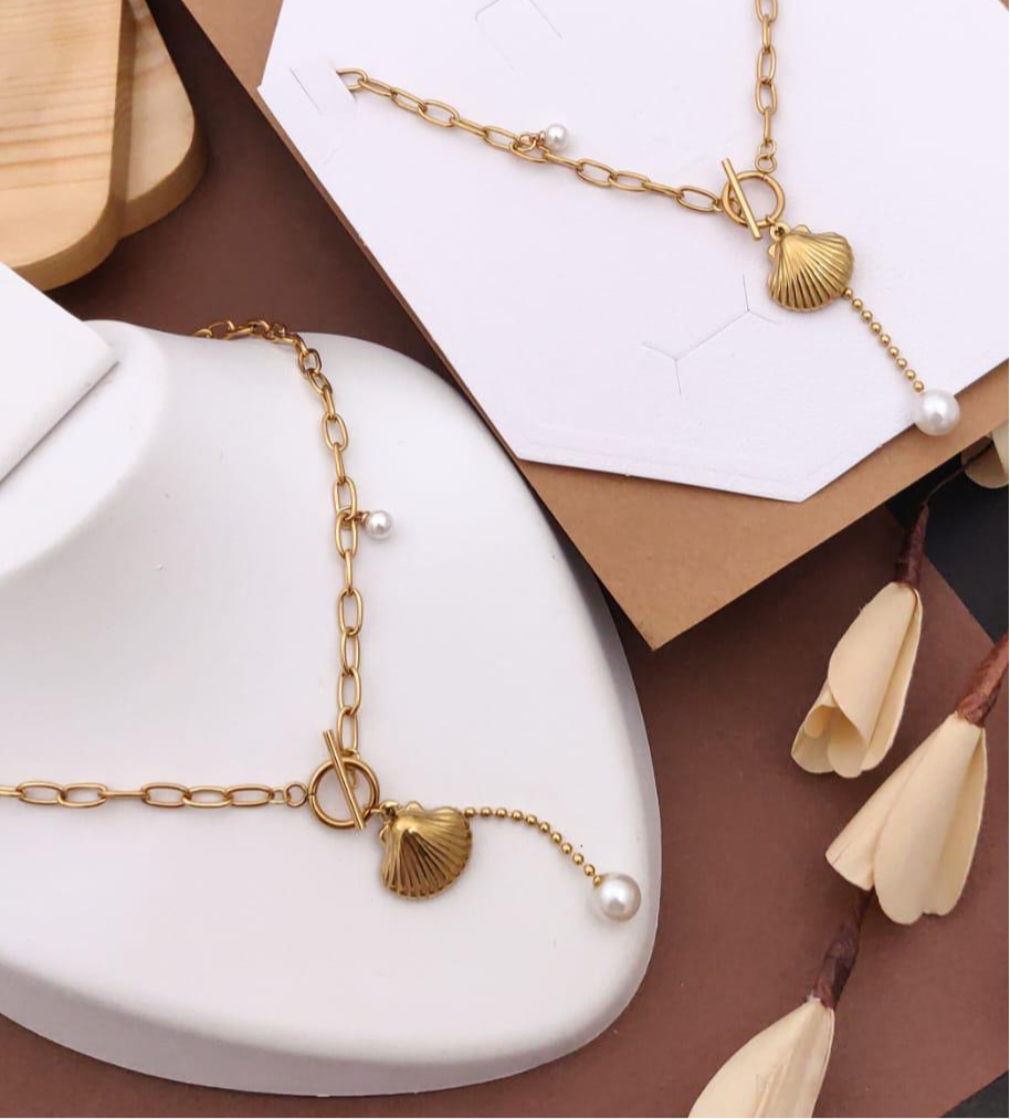 Charm necklace - riya