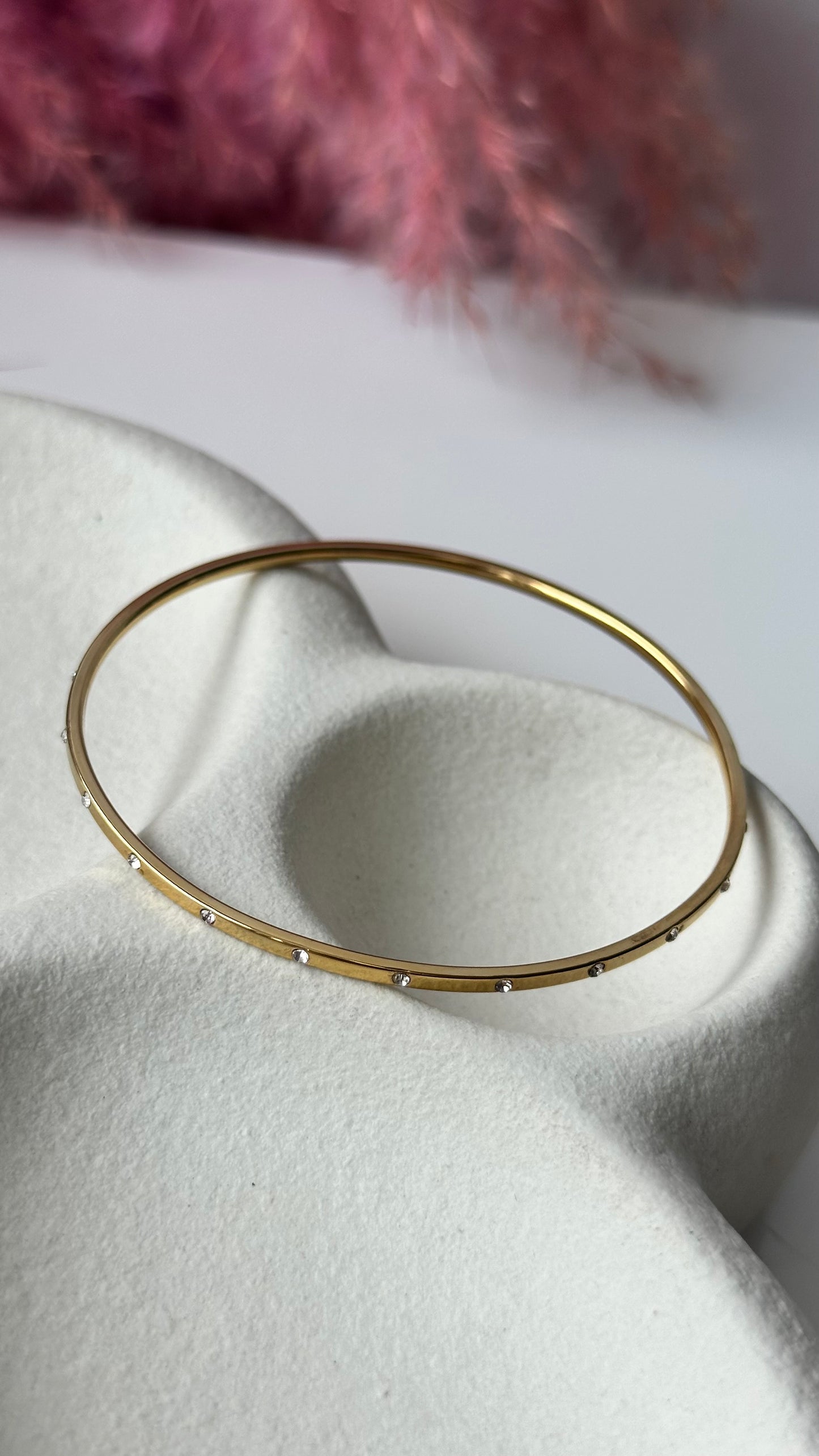 Minimal Bracelet - circle