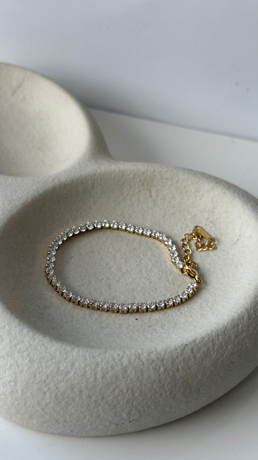 Minimal bracelet