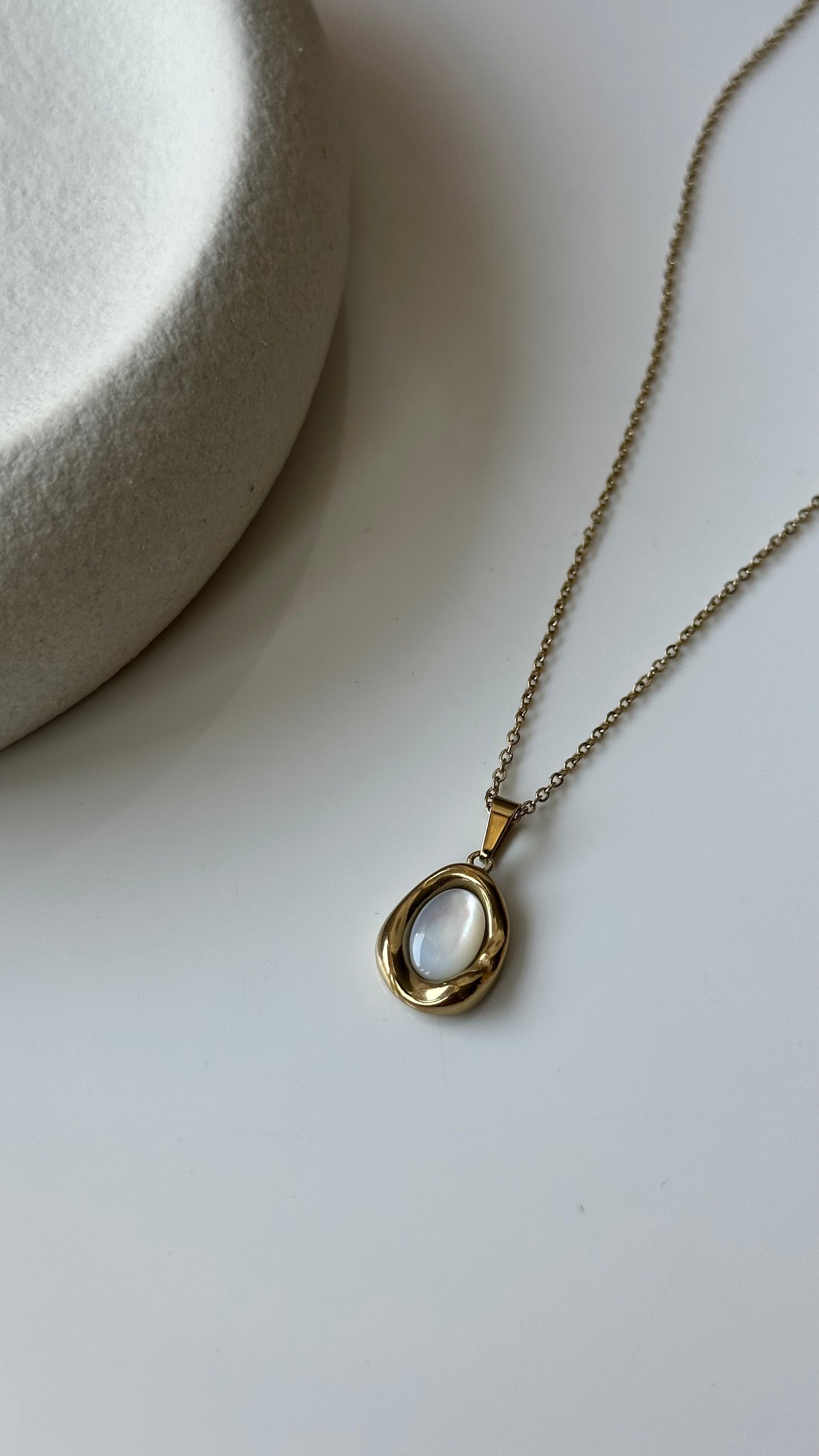 Elara - Gold necklace