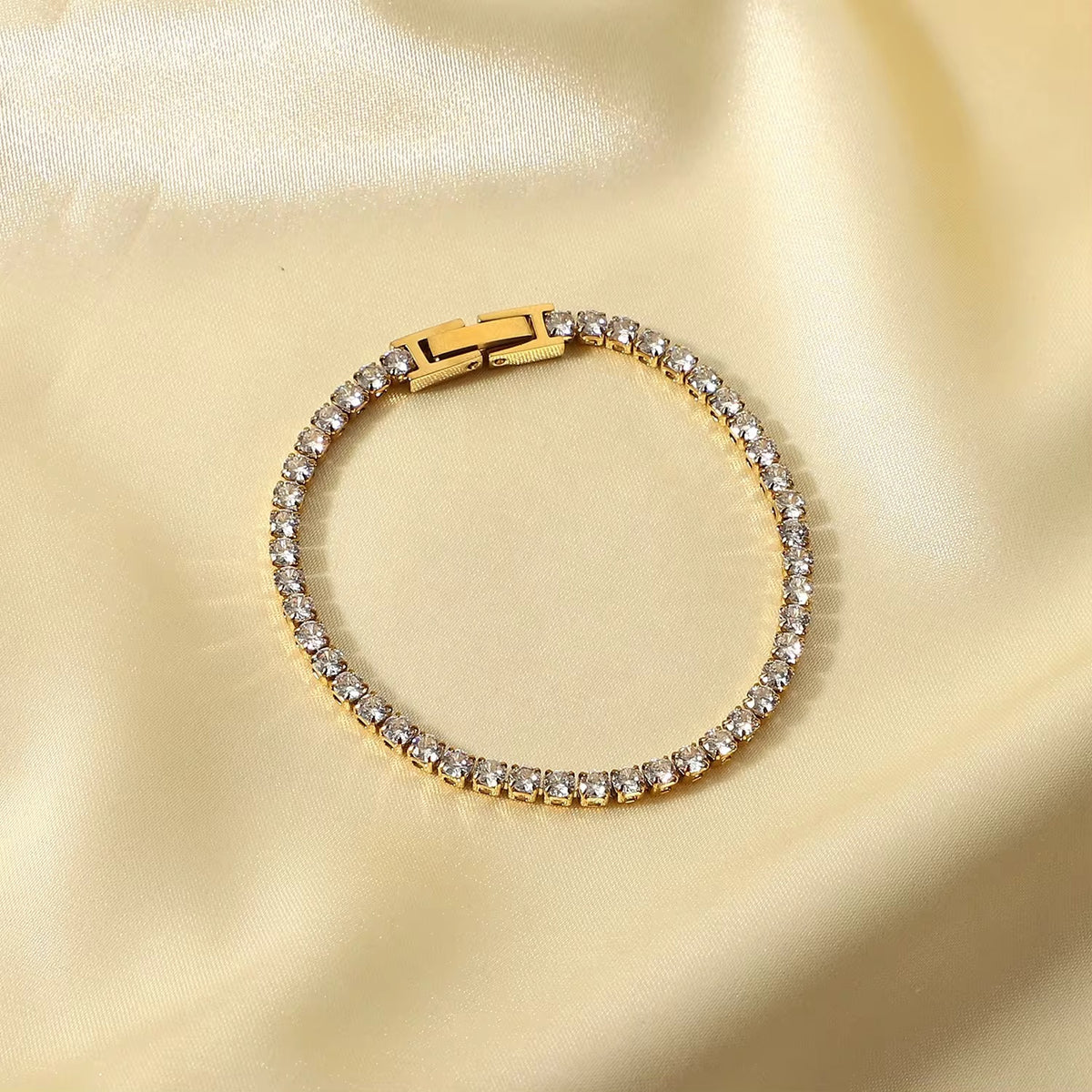 Mavi tennis bracelet