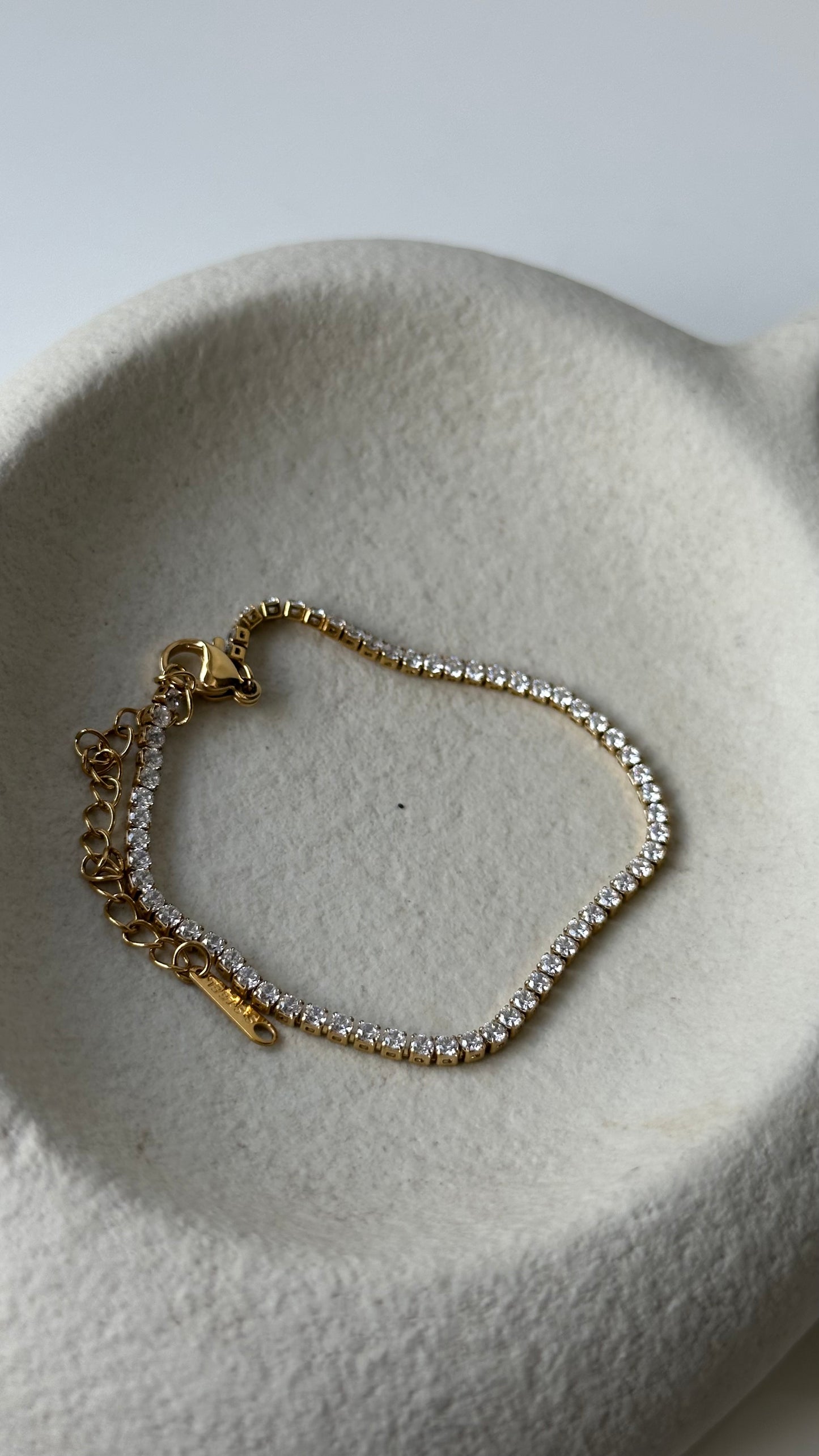 Minimal bracelet