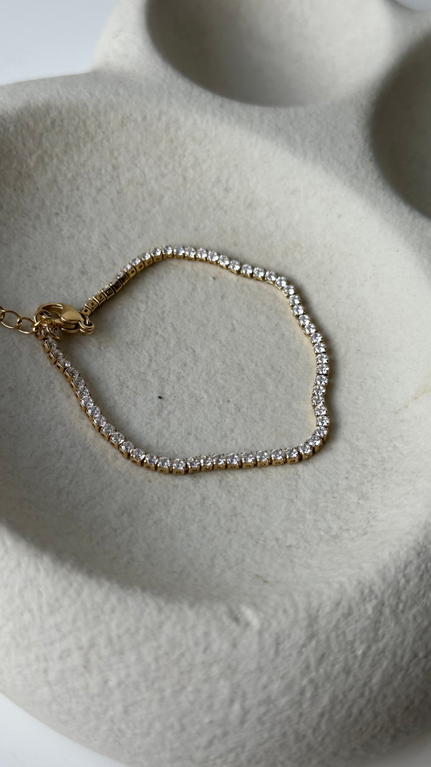 Minimal bracelet