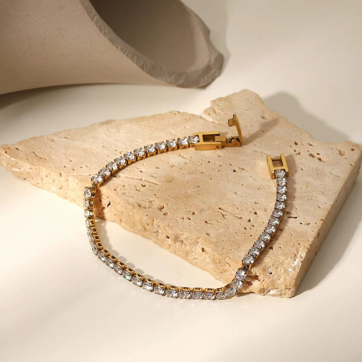 Mavi tennis bracelet