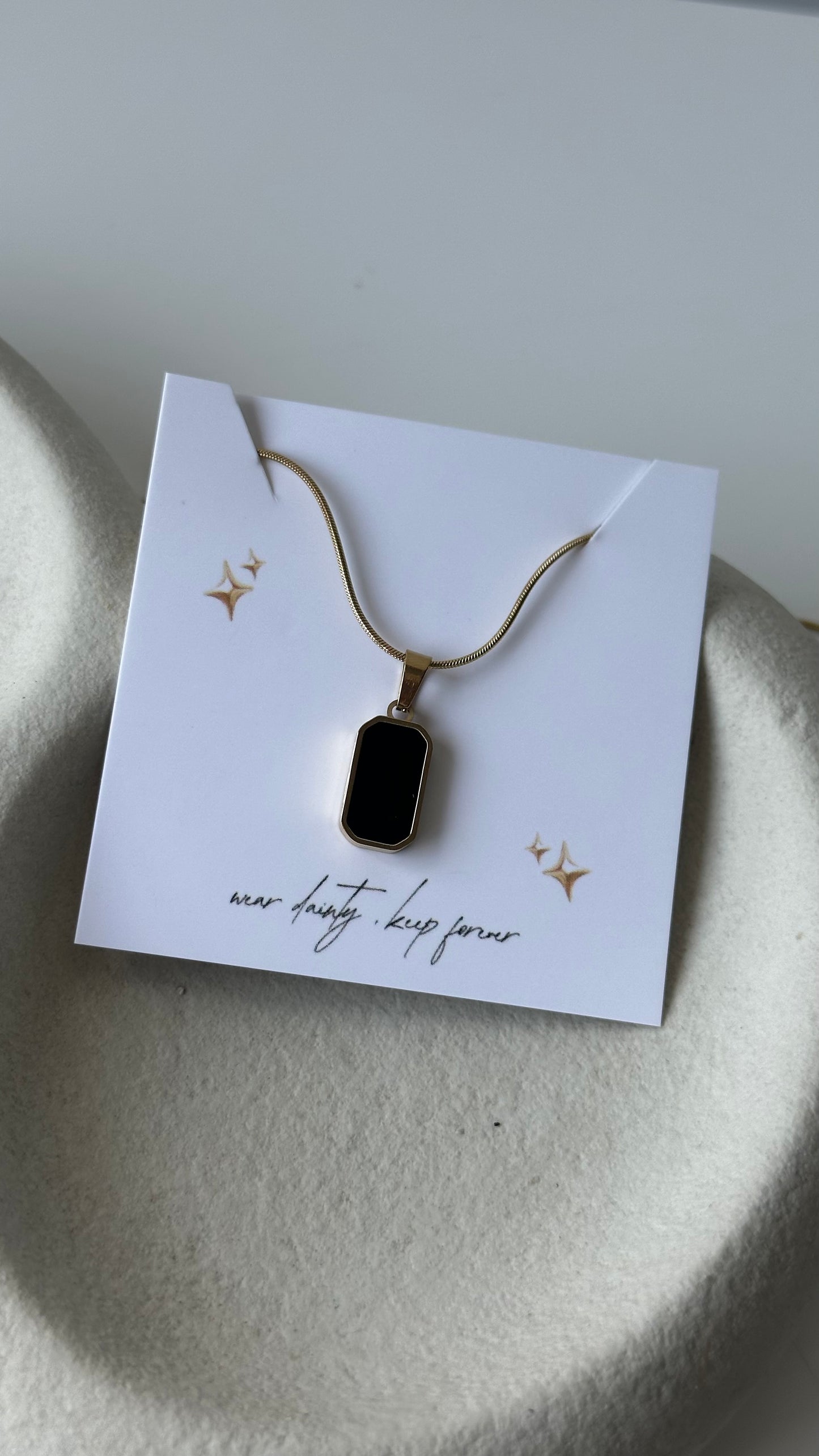 Reversible necklace
