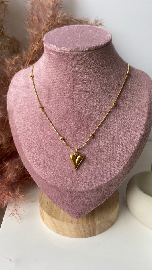 necklace with studs