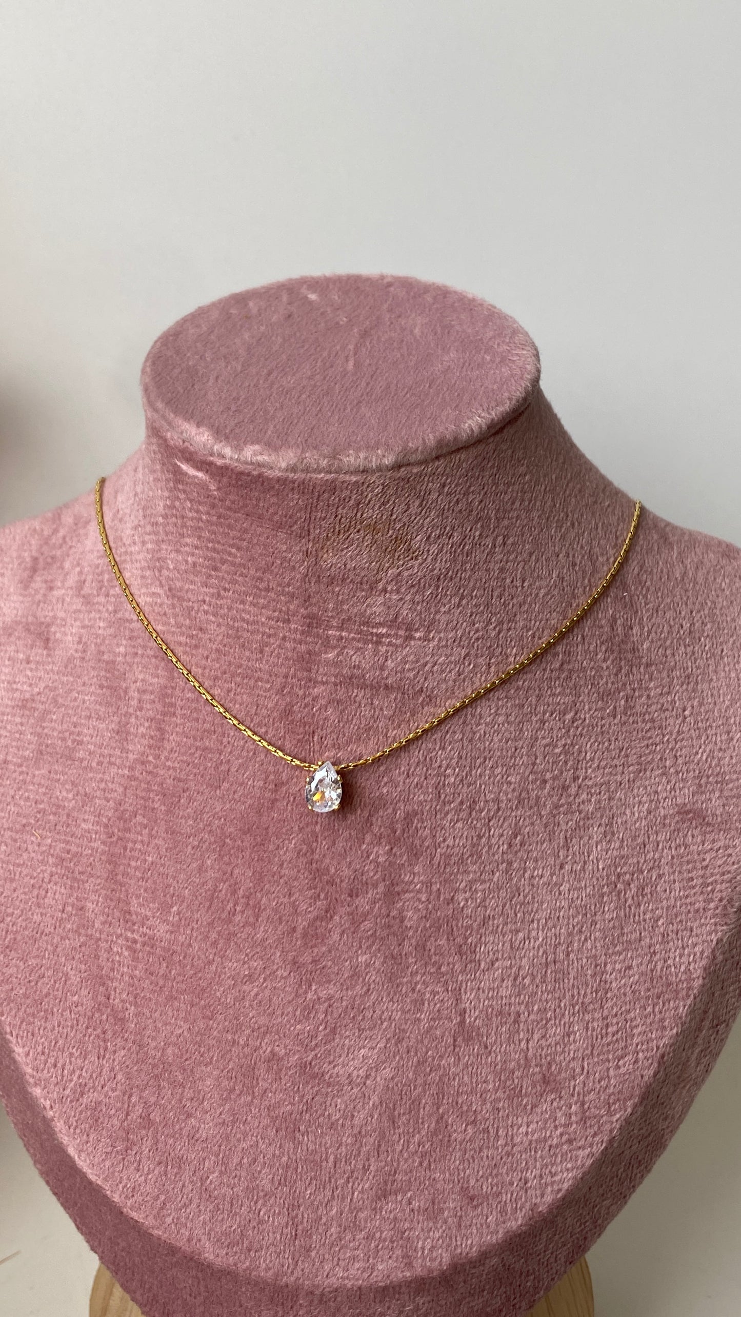Minimal necklace