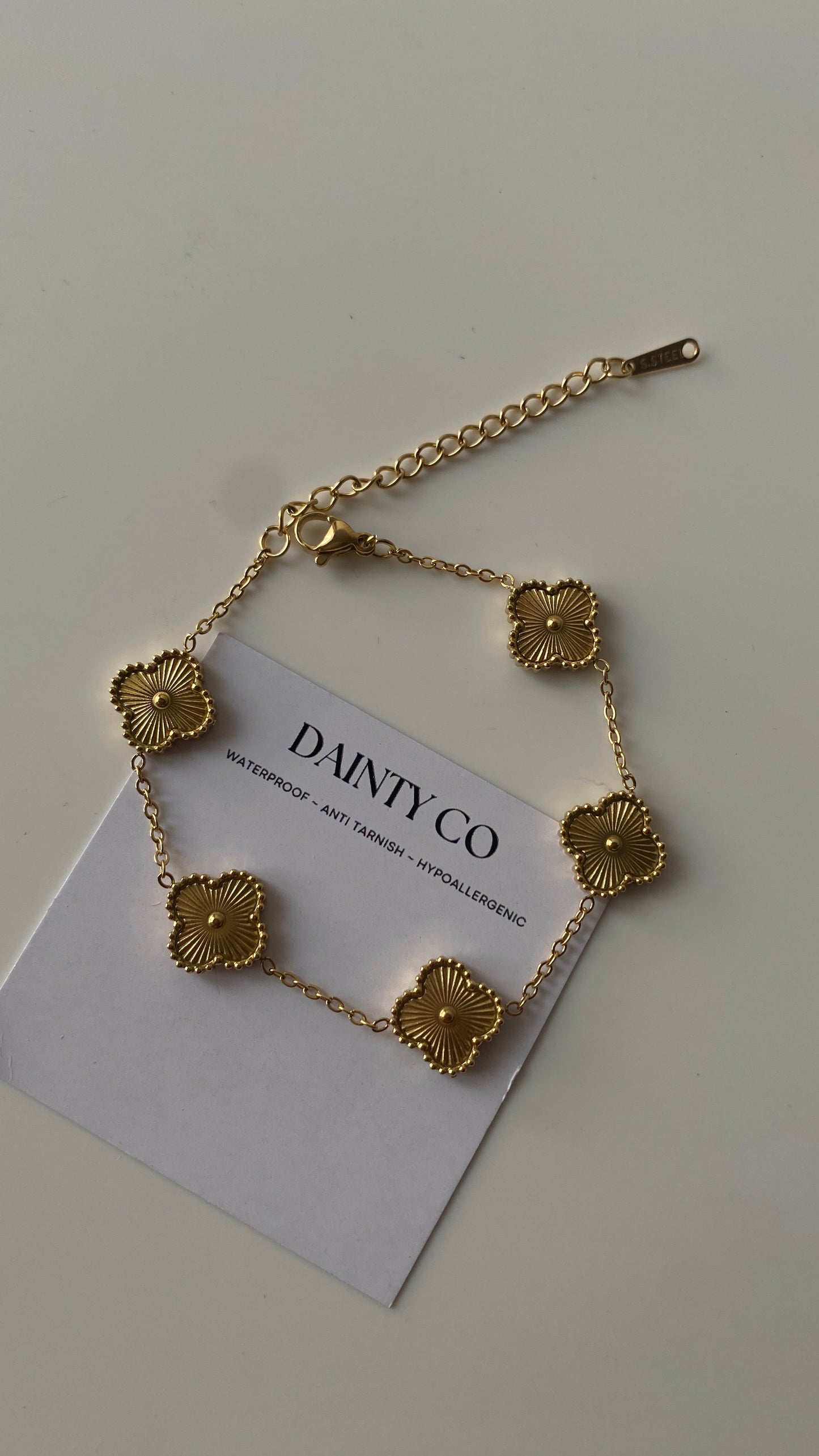 Clover gold bracelet