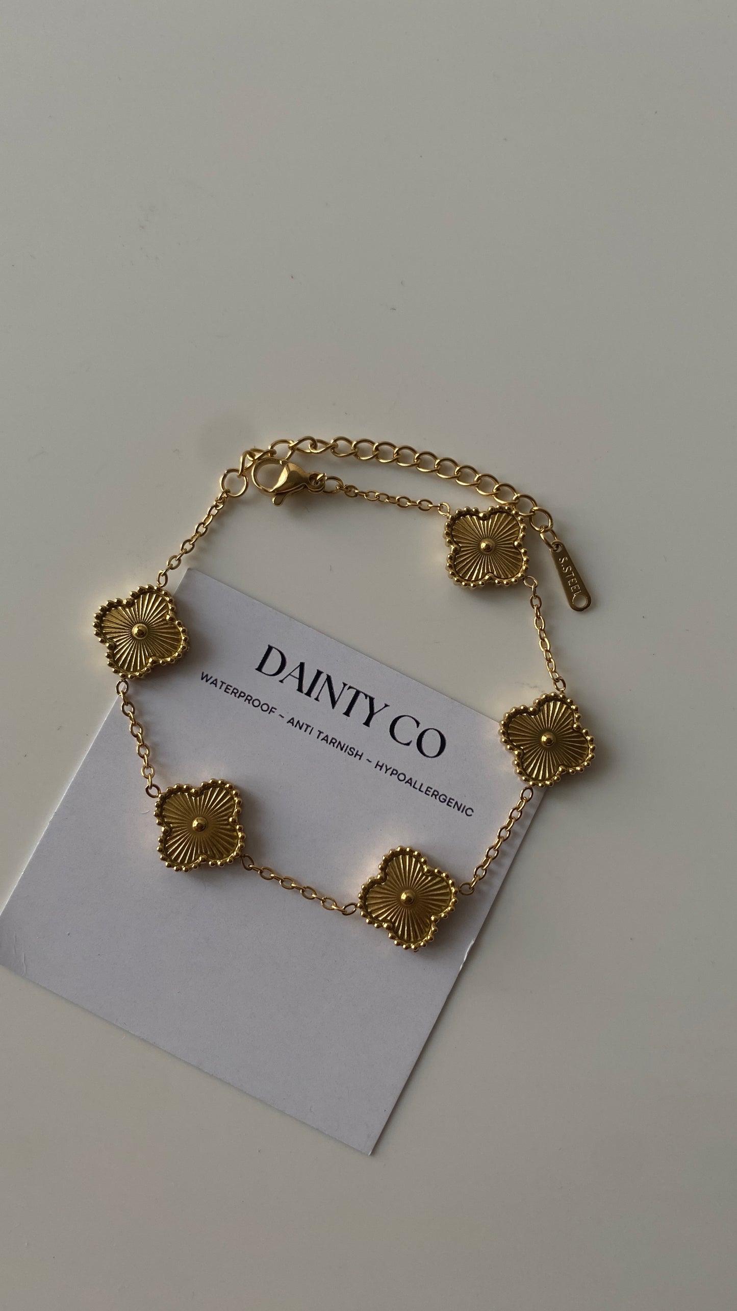 Clover gold bracelet