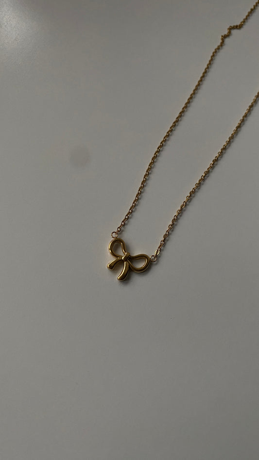 Bow necklace