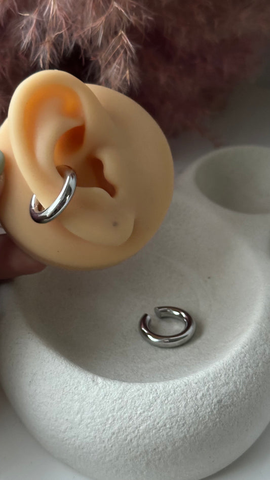 Ear cuff