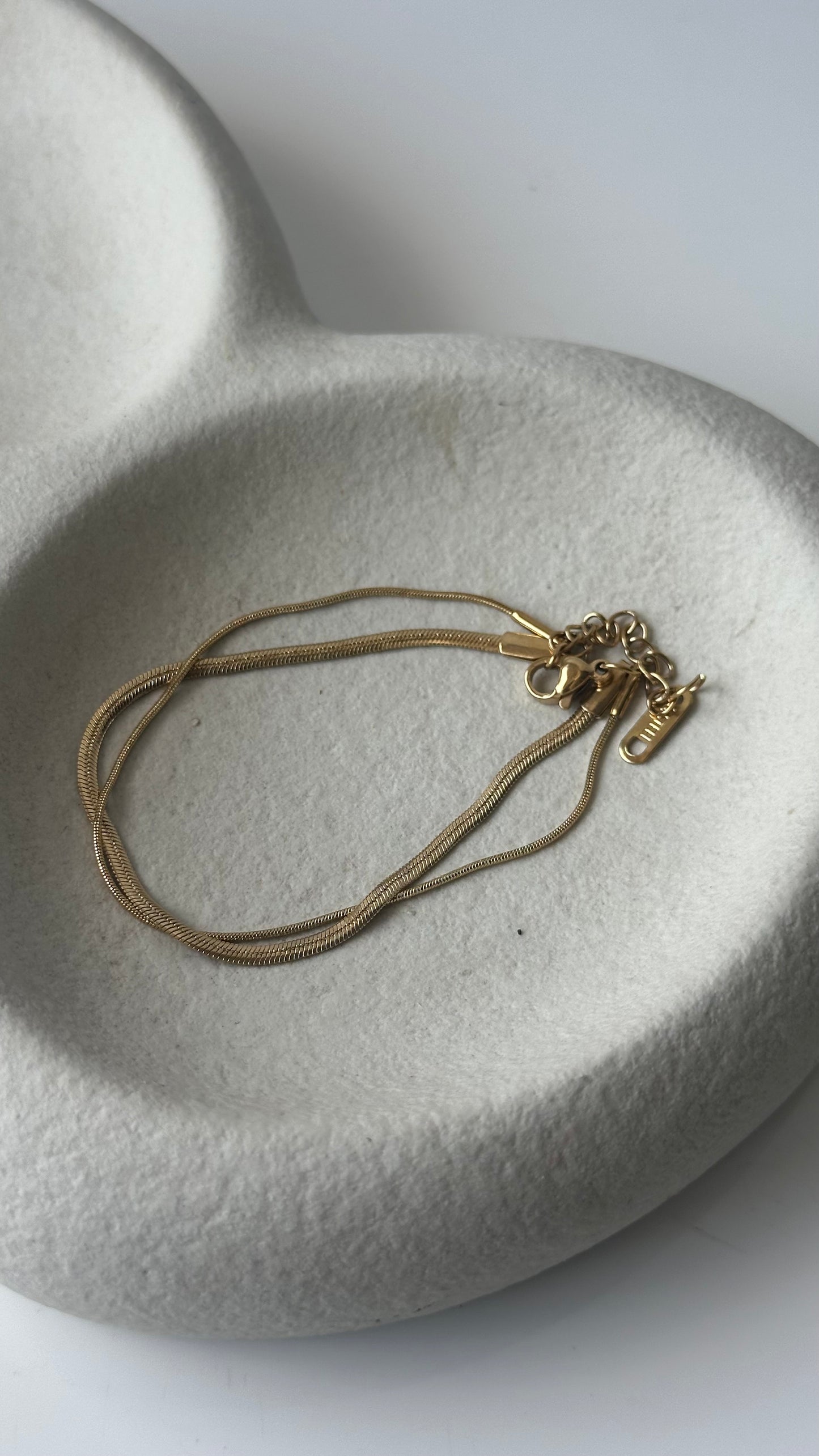 Minimal layered bracelet