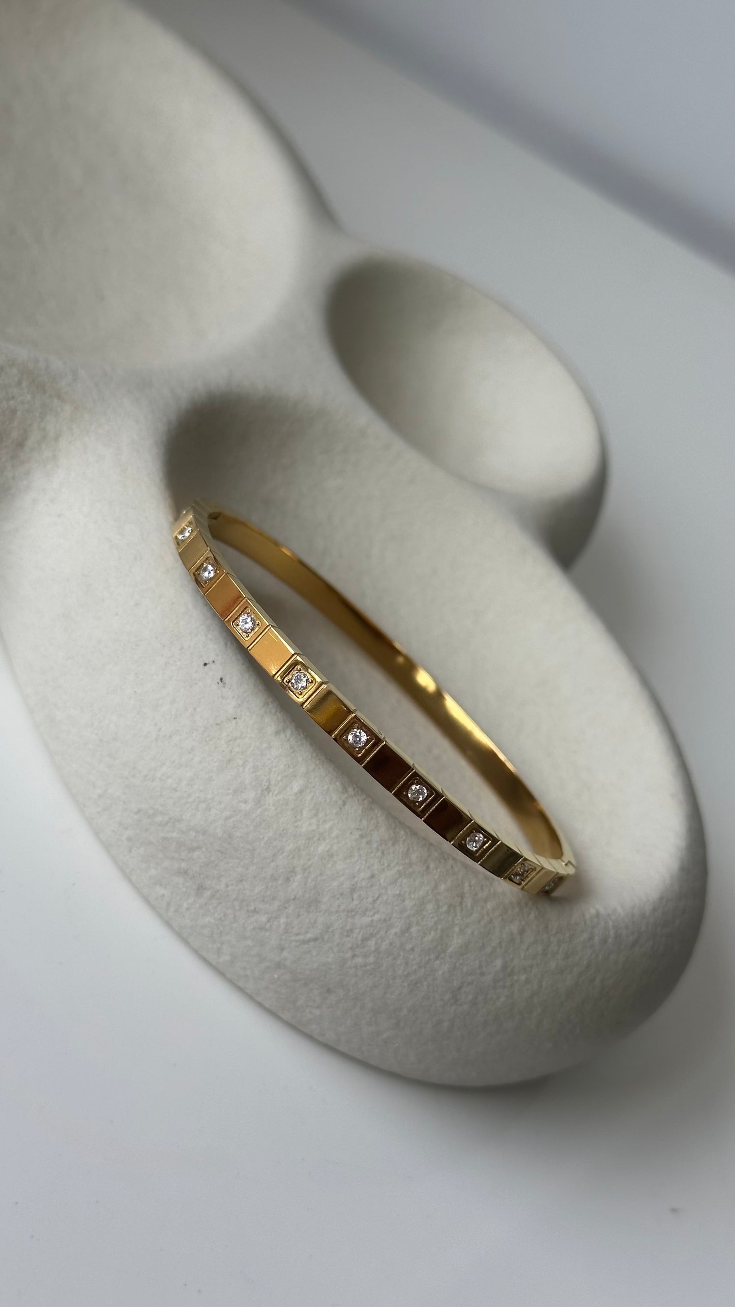 Minimal Bracelet
