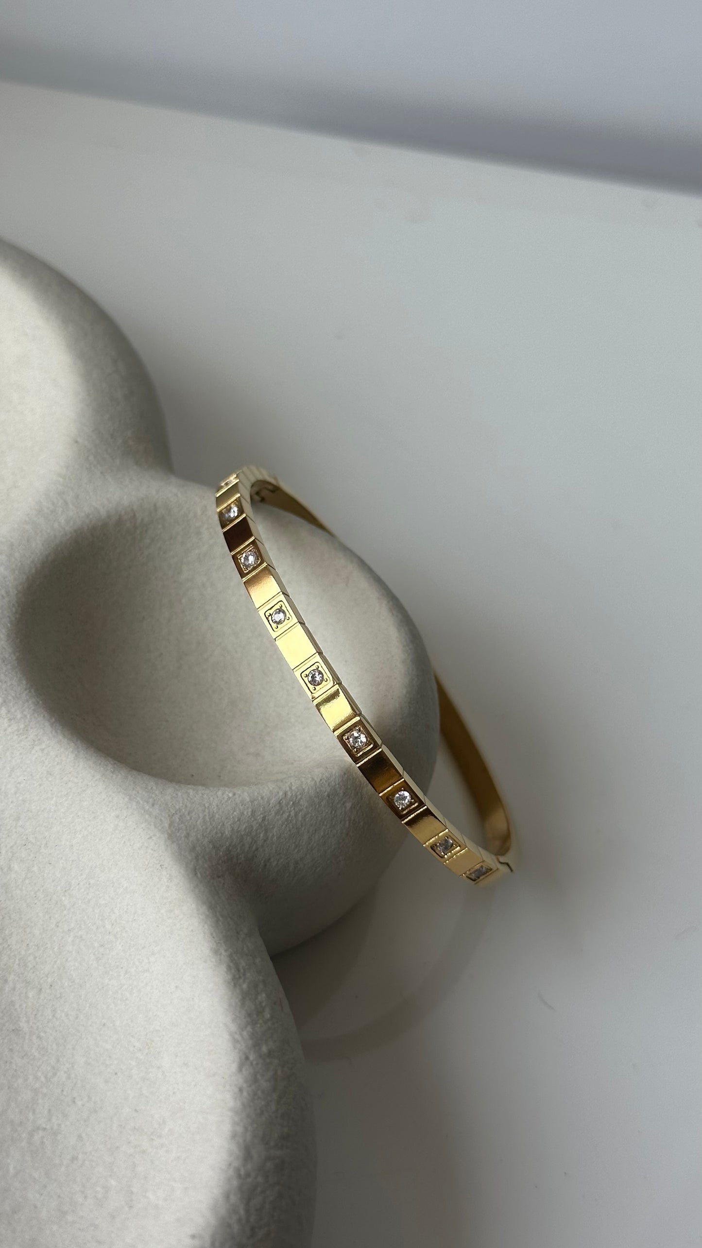 Minimal Bracelet