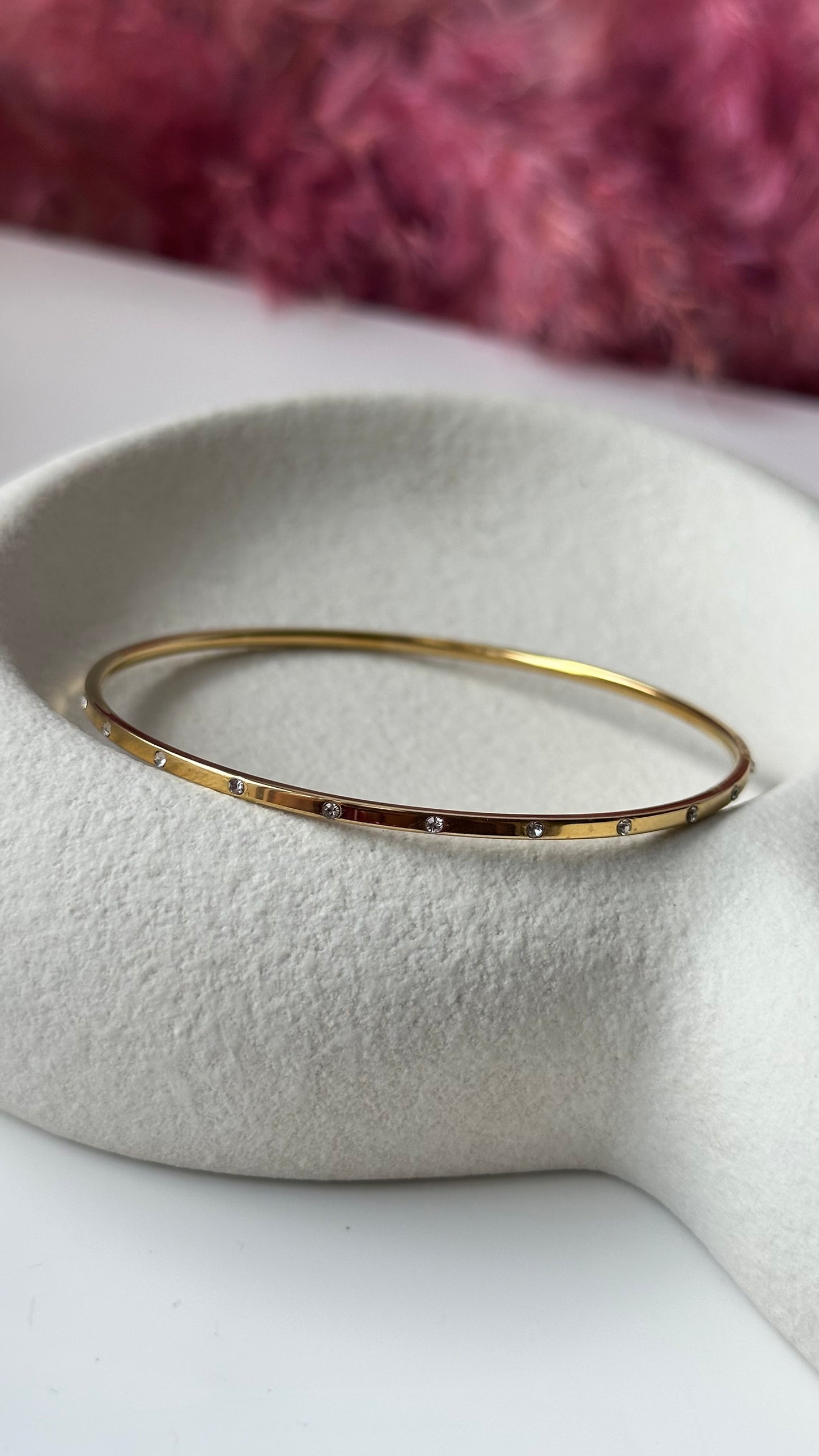 Minimal Bracelet - circle