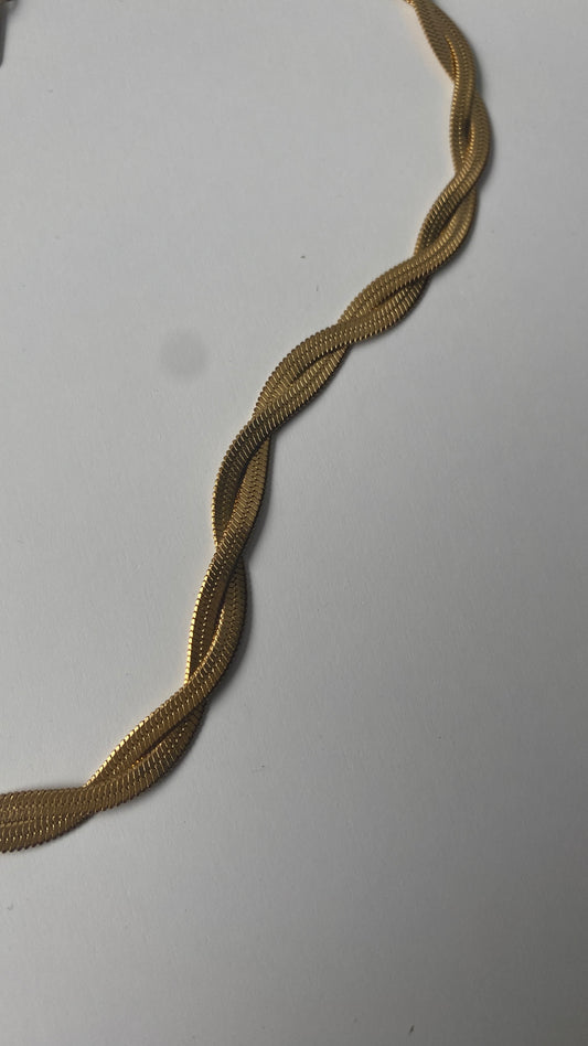 Twisted snake necklace