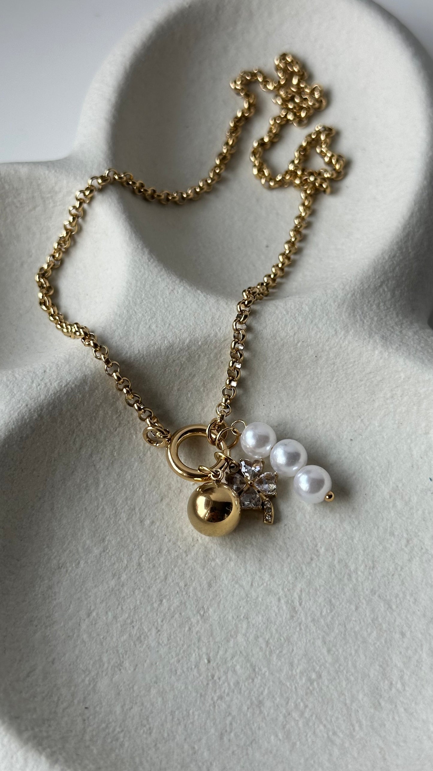 Charm necklace - belle